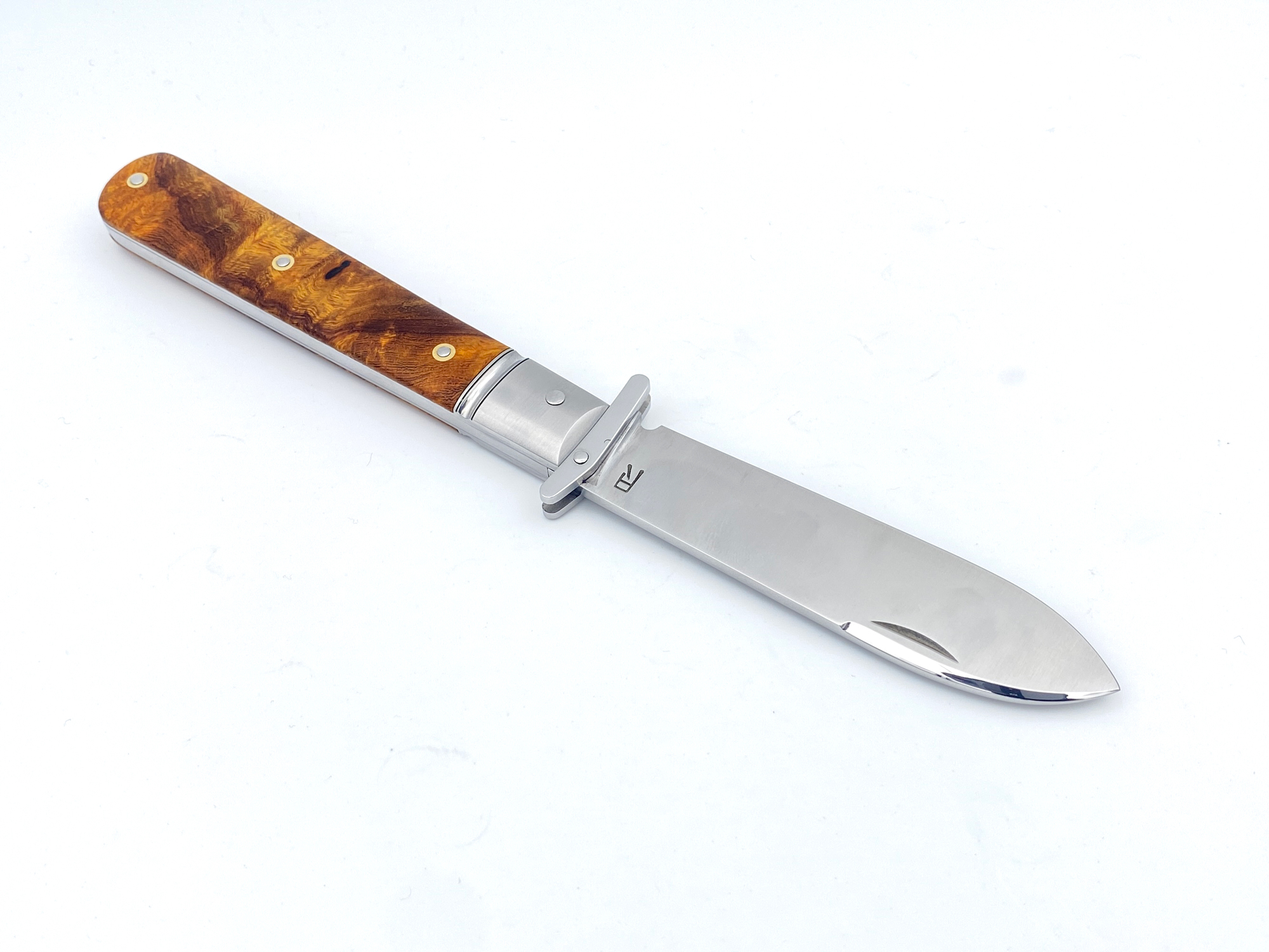 Romain-Alvarez-Pradel_garde-escamotable-bois-de-fer